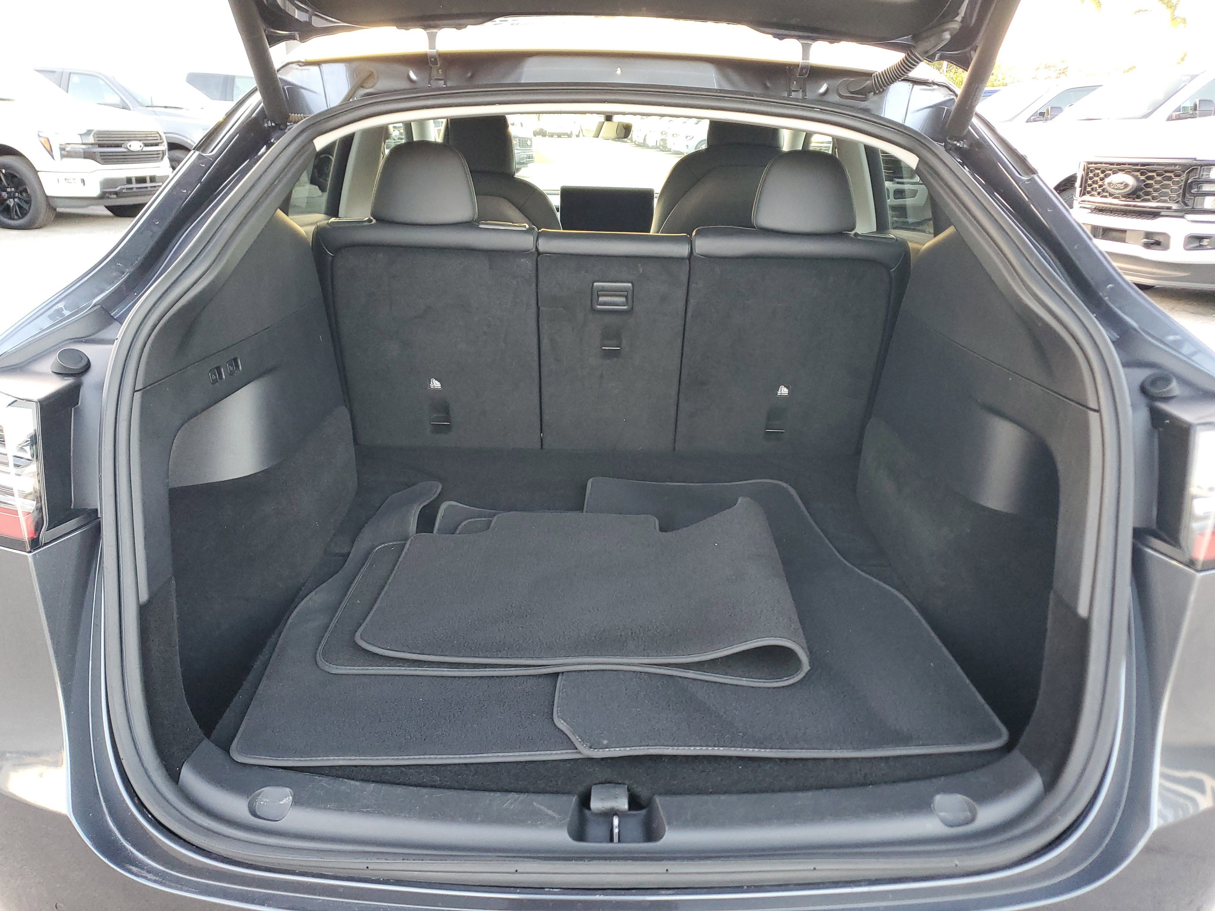 Used 2022 Tesla Model Y Performance image 14