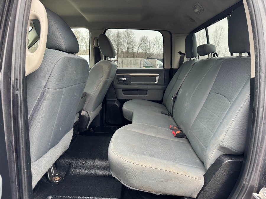 Used 2017 RAM 1500 Classic SLT AWD/4WD image 16