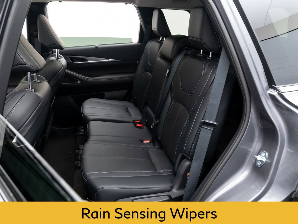 Certified 2025 INFINITI QX60 Luxe image 15