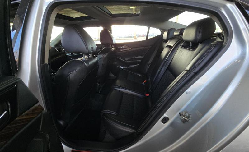 Used 2017 Nissan Maxima Platinum image 10