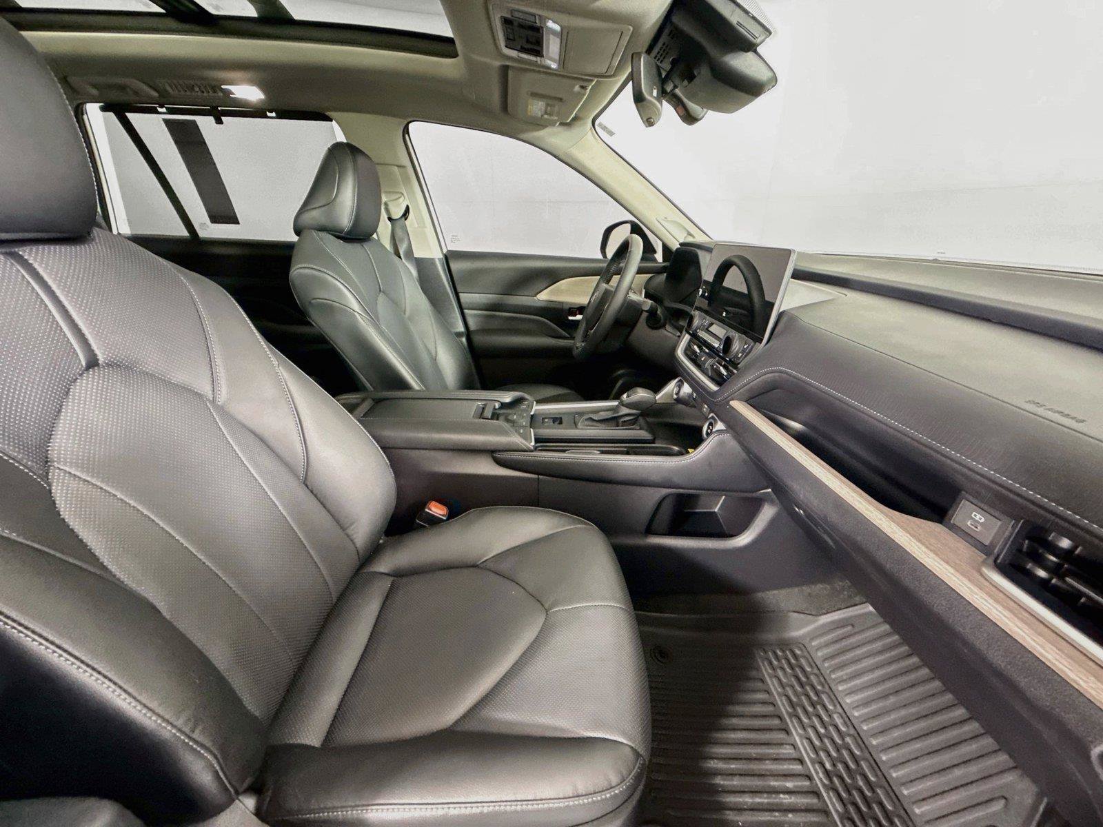 Certified 2026 Toyota Grand Highlander FWD image 47