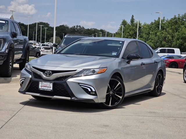 Used 2020 Toyota Camry XSE FWD image 1