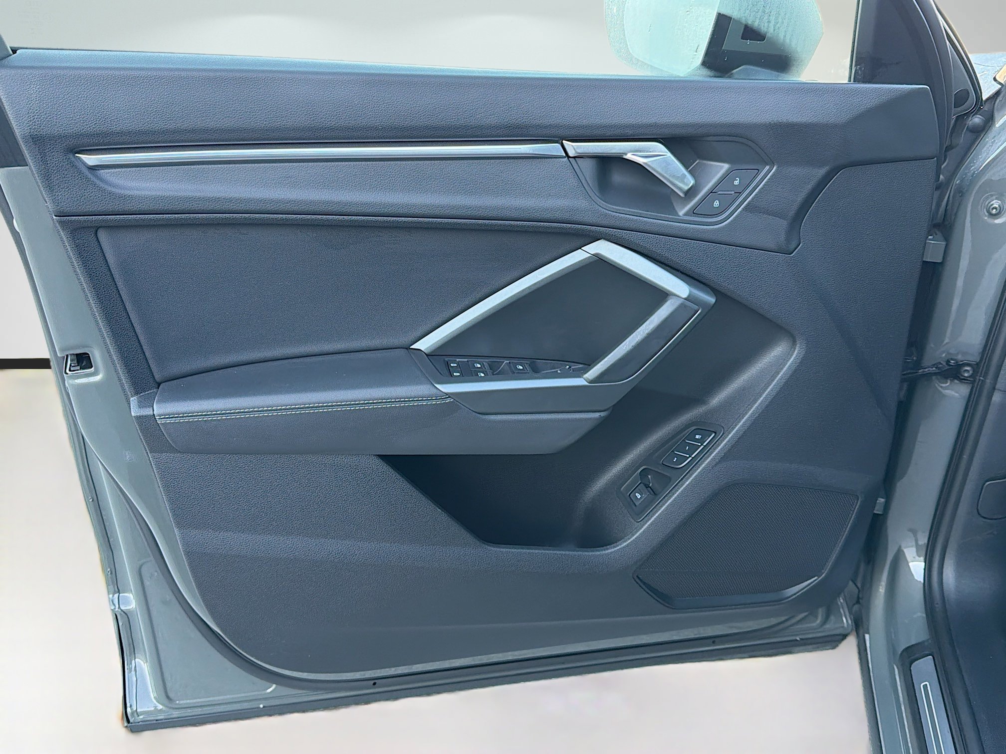 Used 2024 Audi Q3 2.0T Premium Plus image 21