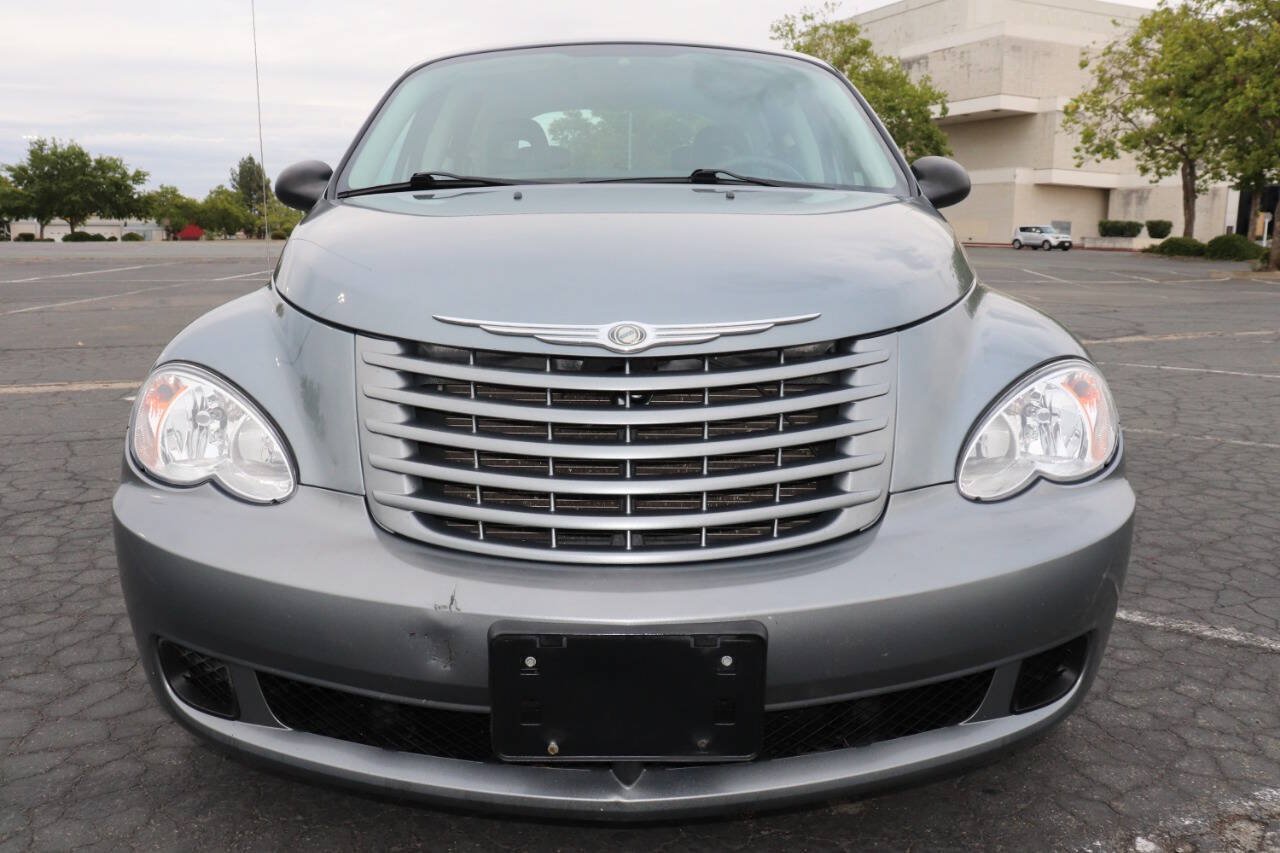 Used 2009 Chrysler PT Cruiser FWD image 3