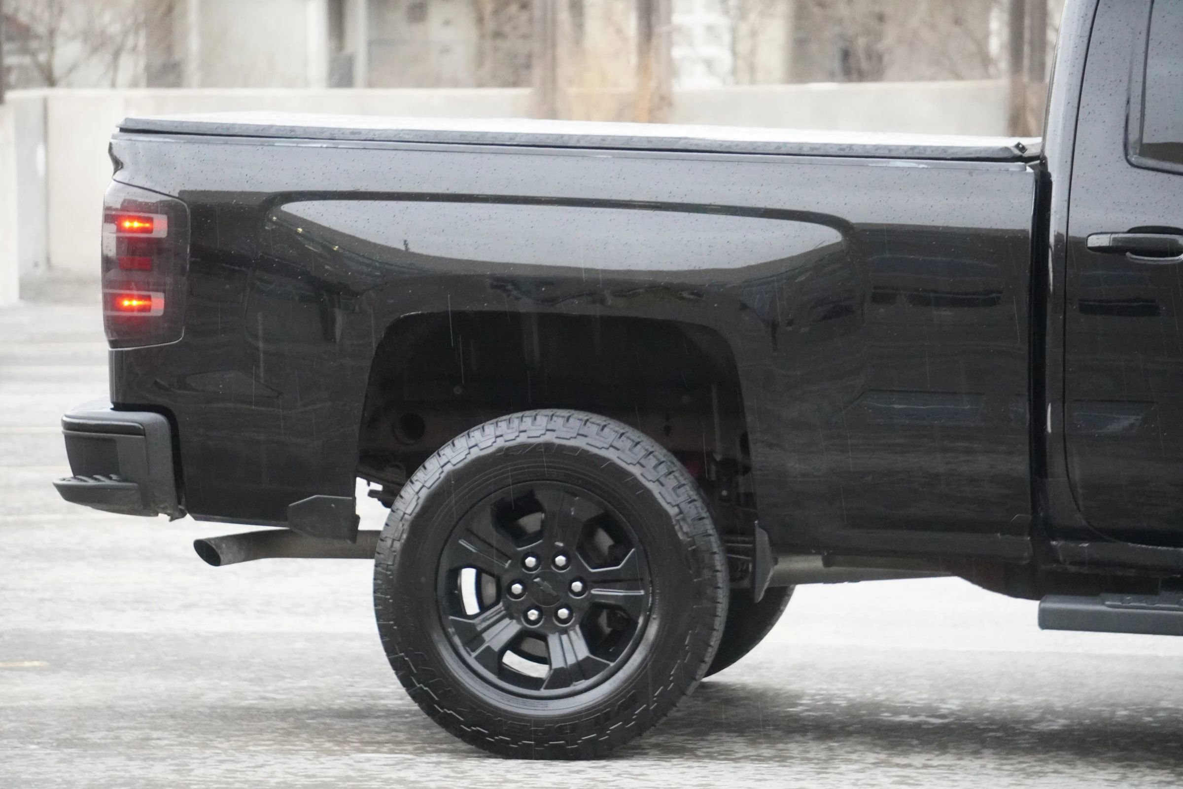 Used 2016 Chevrolet Silverado 1500 LT w/ Midnight Edition AWD/4WD image 34