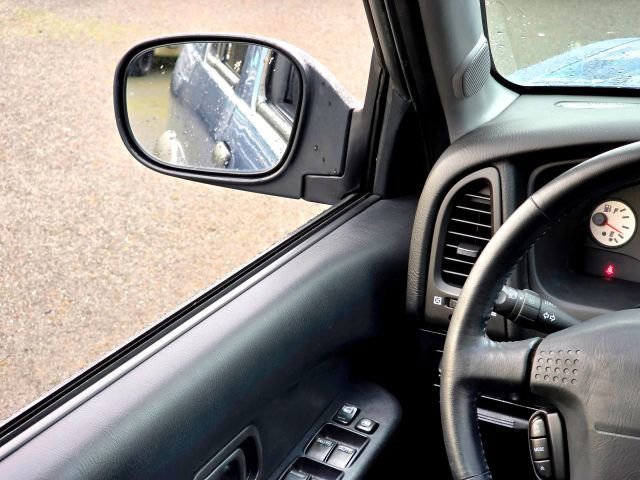 Used 2001 Nissan Pathfinder SE image 15