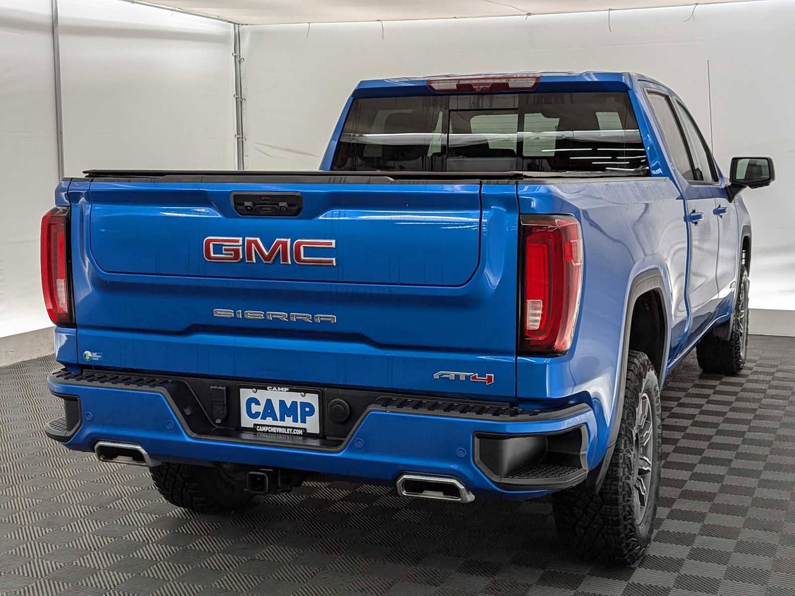 Used 2024 GMC Sierra 1500 AT4 w/ Technology Package image 6