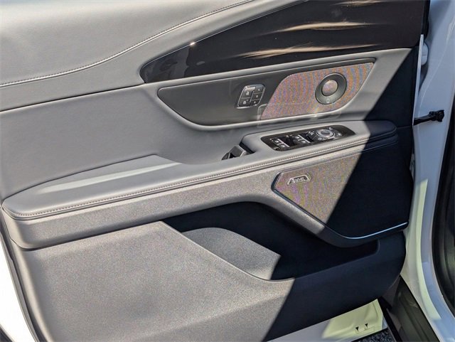 New 2026 Lincoln Nautilus Reserve image 15