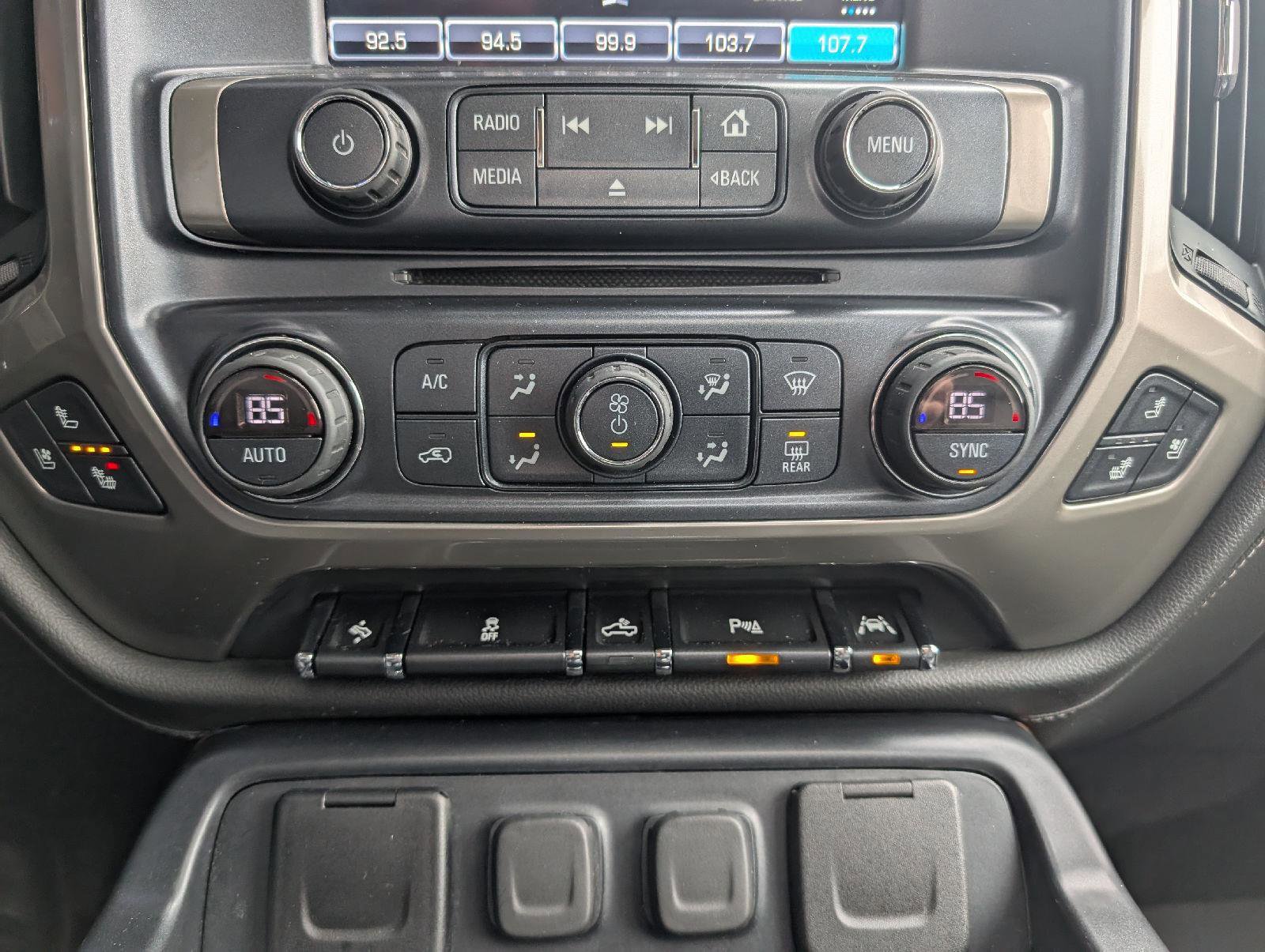 Used 2018 Chevrolet Silverado 1500 High Country image 17