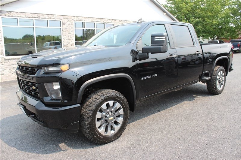 Used 2023 Chevrolet Silverado 2500 Custom w/ Custom Value Package AWD/4WD image 1