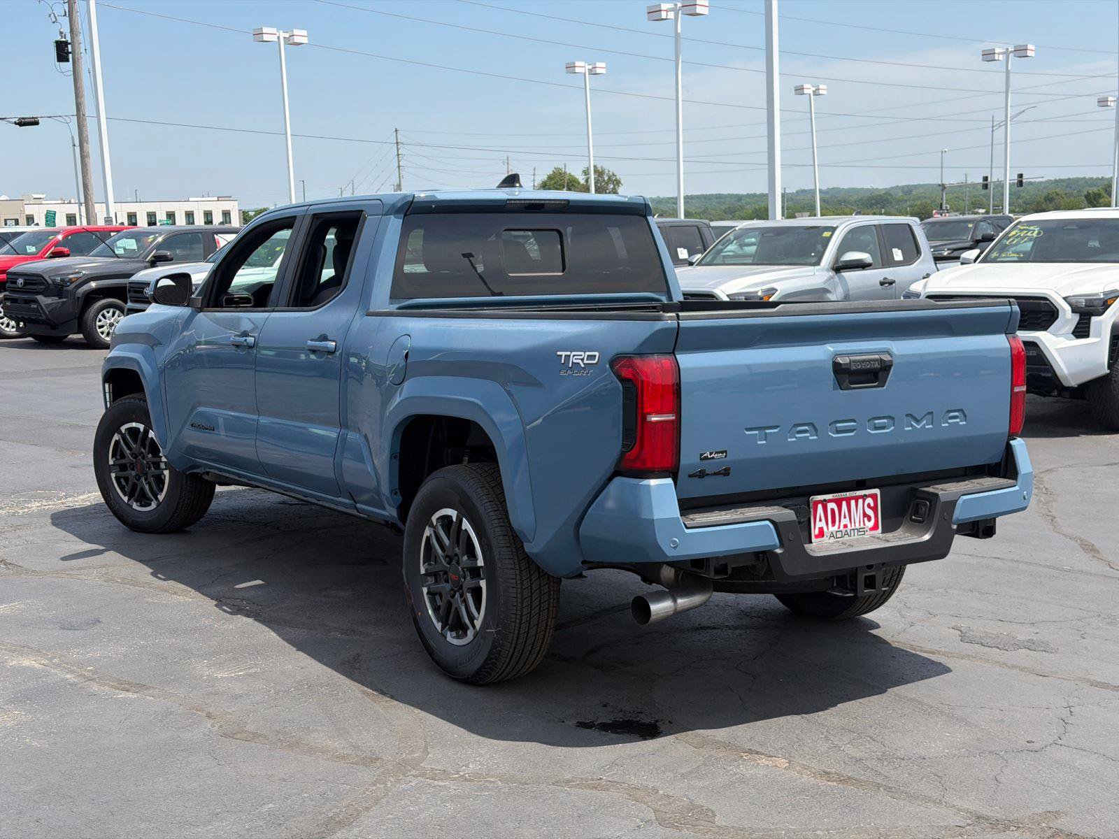 Used 2026 Toyota Tacoma TRD Sport w/ TRD Sport Upgrade Package AWD/4WD image 5
