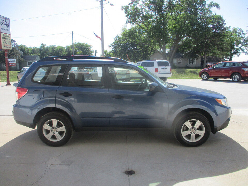 Used 2011 Subaru Forester 2.5X w/ Alloy Wheel Value Pkg AWD/4WD image 2
