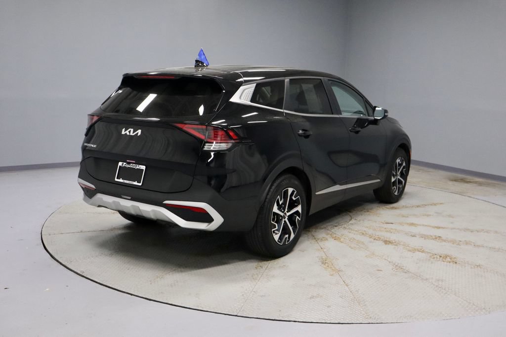 Used 2025 Kia Sportage EX FWD image 12