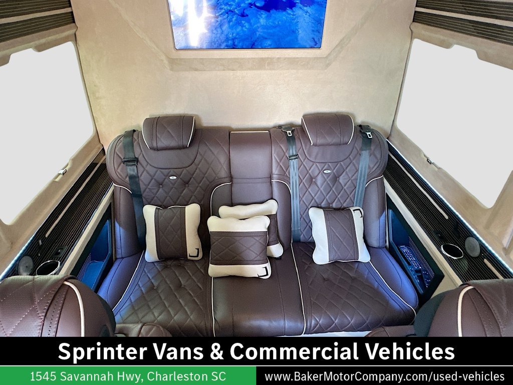 Used 2021 Mercedes-Benz Sprinter 2500 image 9