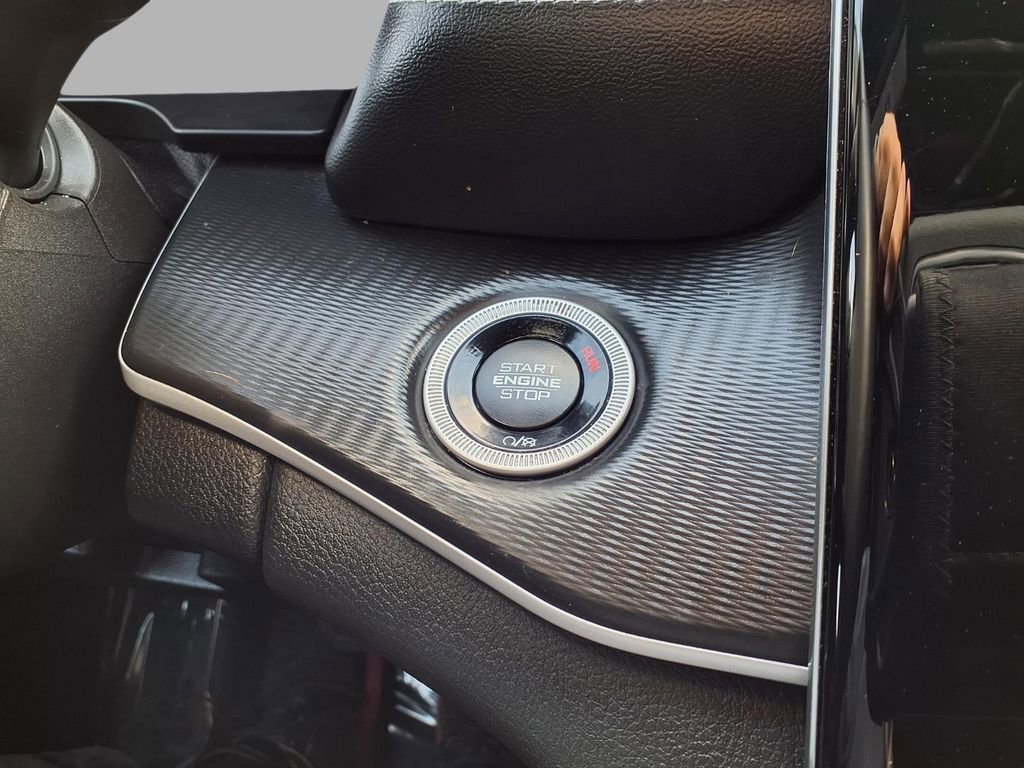 Certified 2023 Jeep Grand Cherokee L Laredo image 8