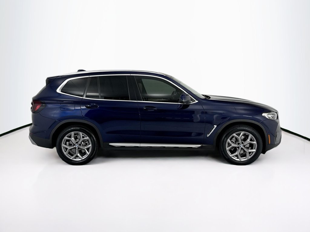 Certified 2024 BMW X3 xDrive30i w/ Premium Package AWD/4WD image 4