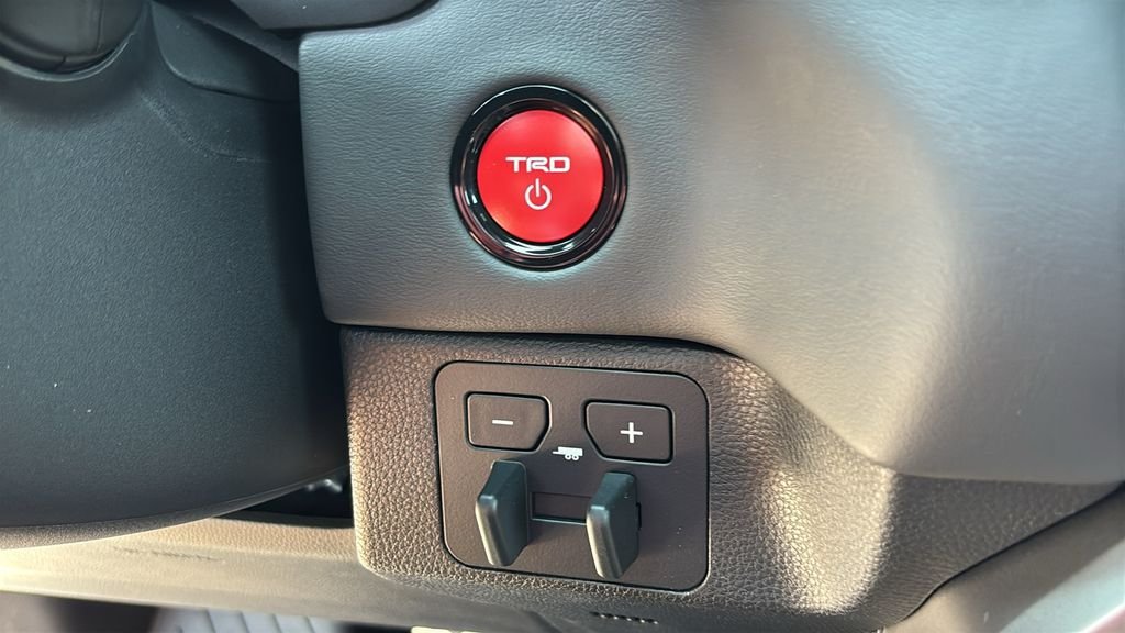 New 2026 Toyota Tundra Platinum AWD/4WD image 12