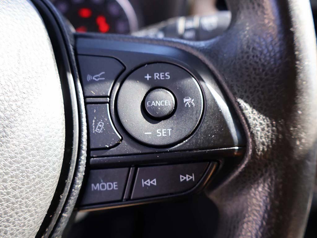 Used 2019 Toyota RAV4 XLE w/ Convenience Package FWD image 36