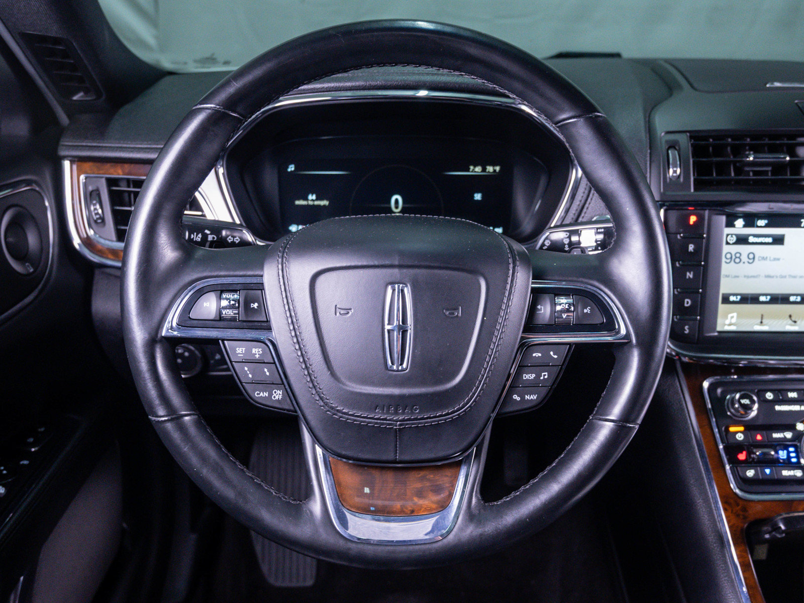 Used 2017 Lincoln Continental Reserve AWD/4WD image 14