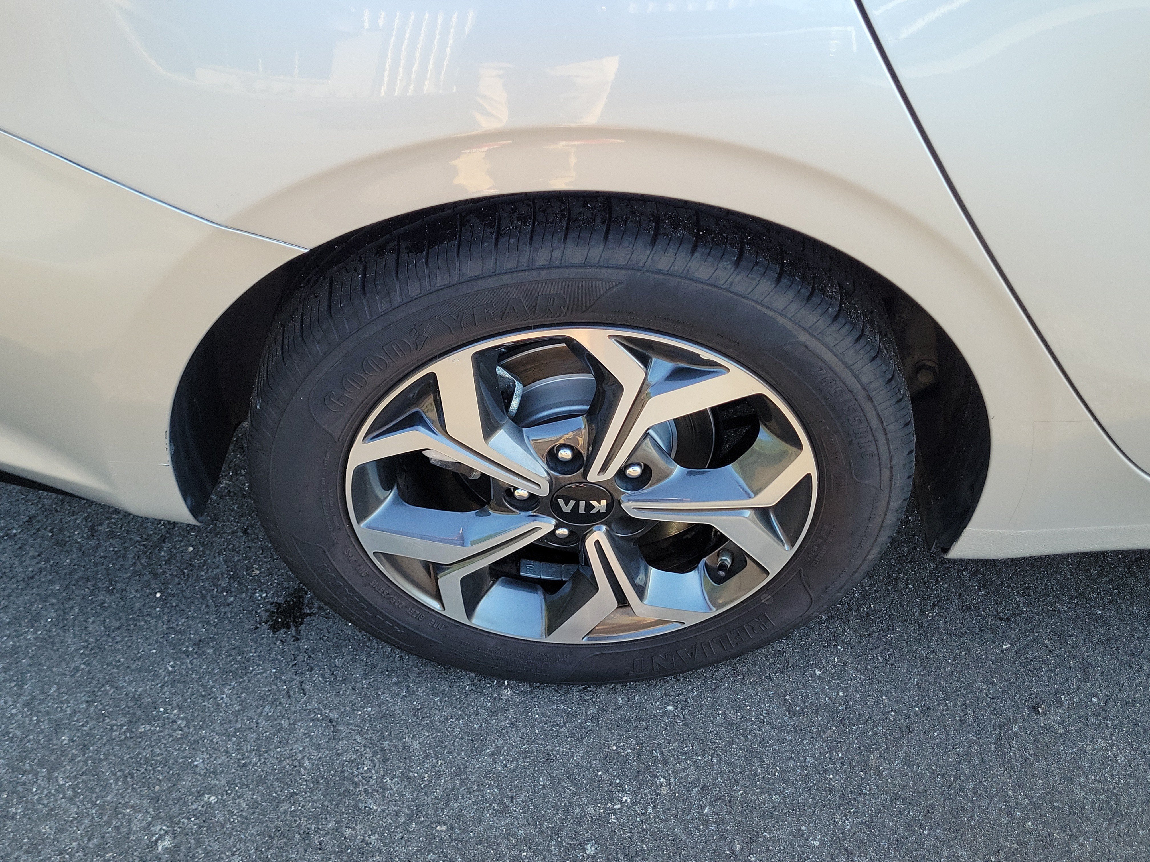 Used 2020 Kia Forte LXS FWD image 37