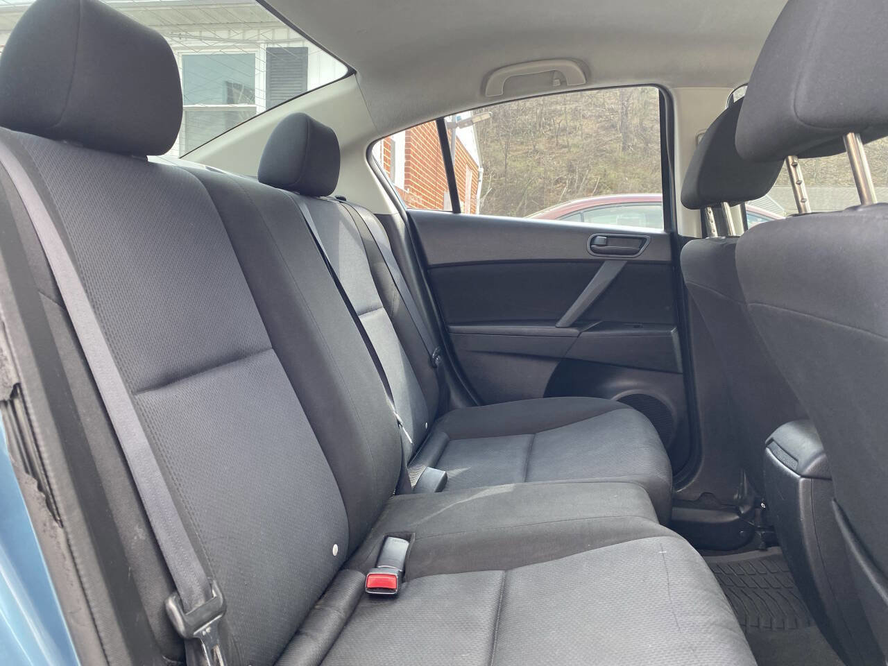 Used 2011 MAZDA MAZDA3 i Sport image 27