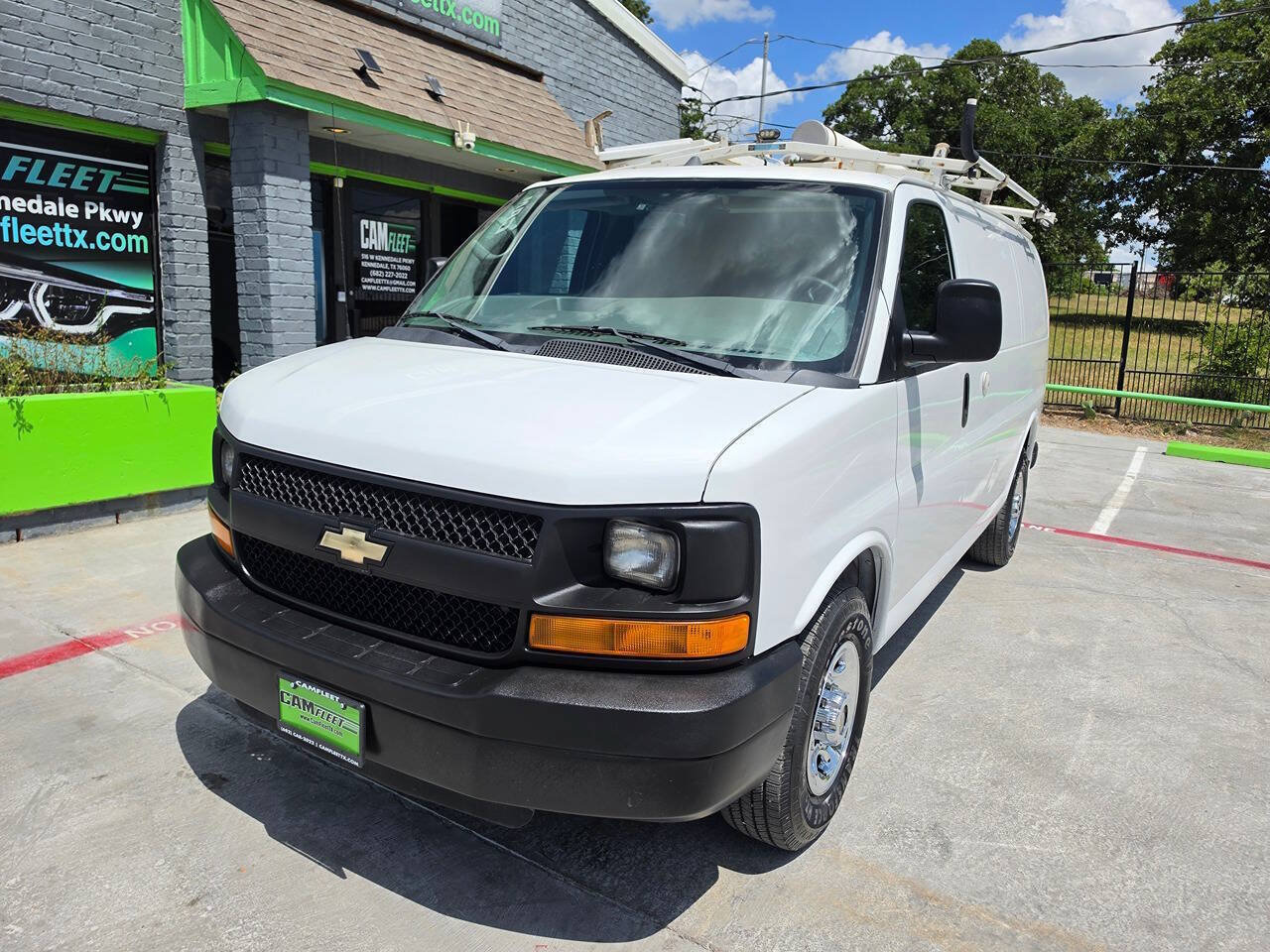 Used 2012 Chevrolet Express 2500 w/ Cold Climate Package RWD image 3