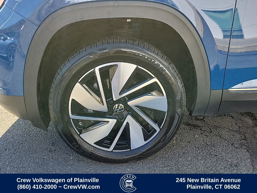 Certified 2025 Volkswagen Atlas SEL image 17