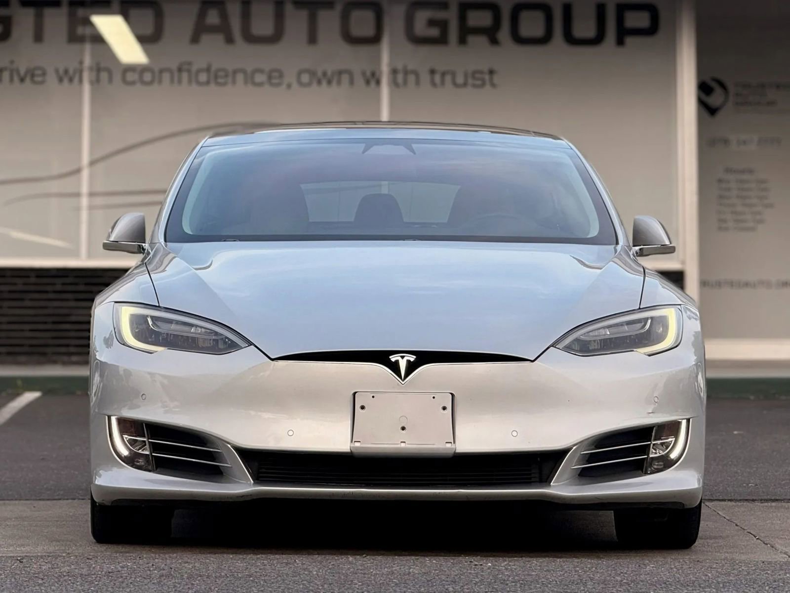 Used 2017 Tesla Model S 90D AWD/4WD image 3
