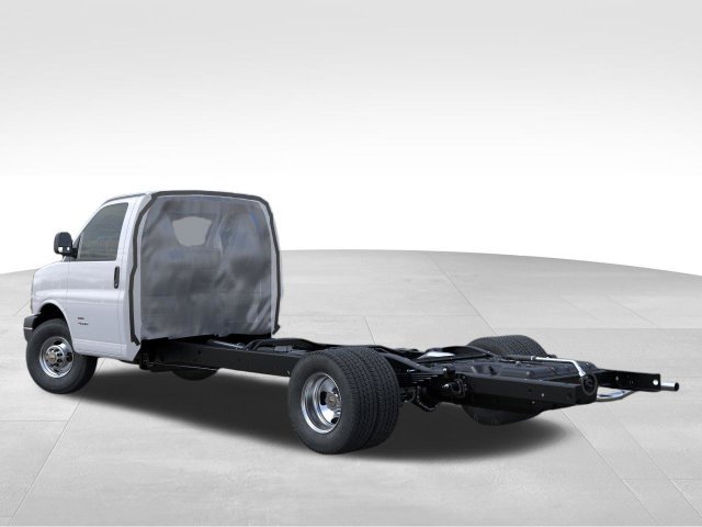 New 2026 Chevrolet Express 3500 w/ Power Convenience Package RWD image 3