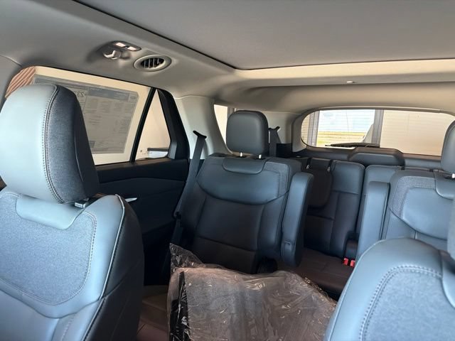 New 2026 Ford Explorer Active w/ Active Comfort Package AWD/4WD image 15