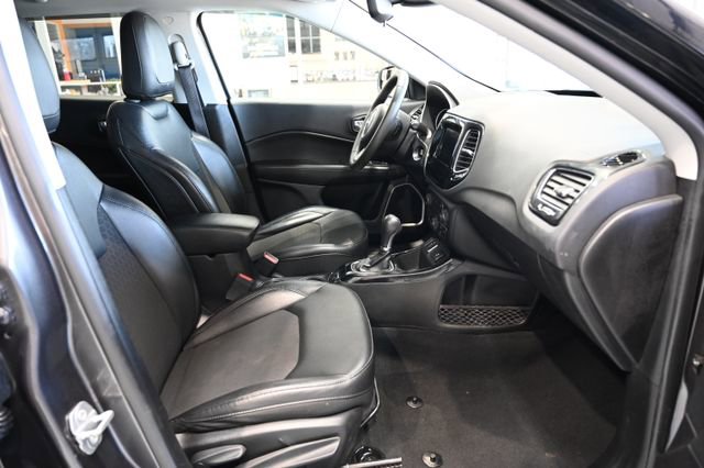 Used 2021 Jeep Compass Latitude FWD image 10