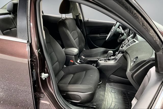 Used 2015 Chevrolet Cruze LT FWD image 26