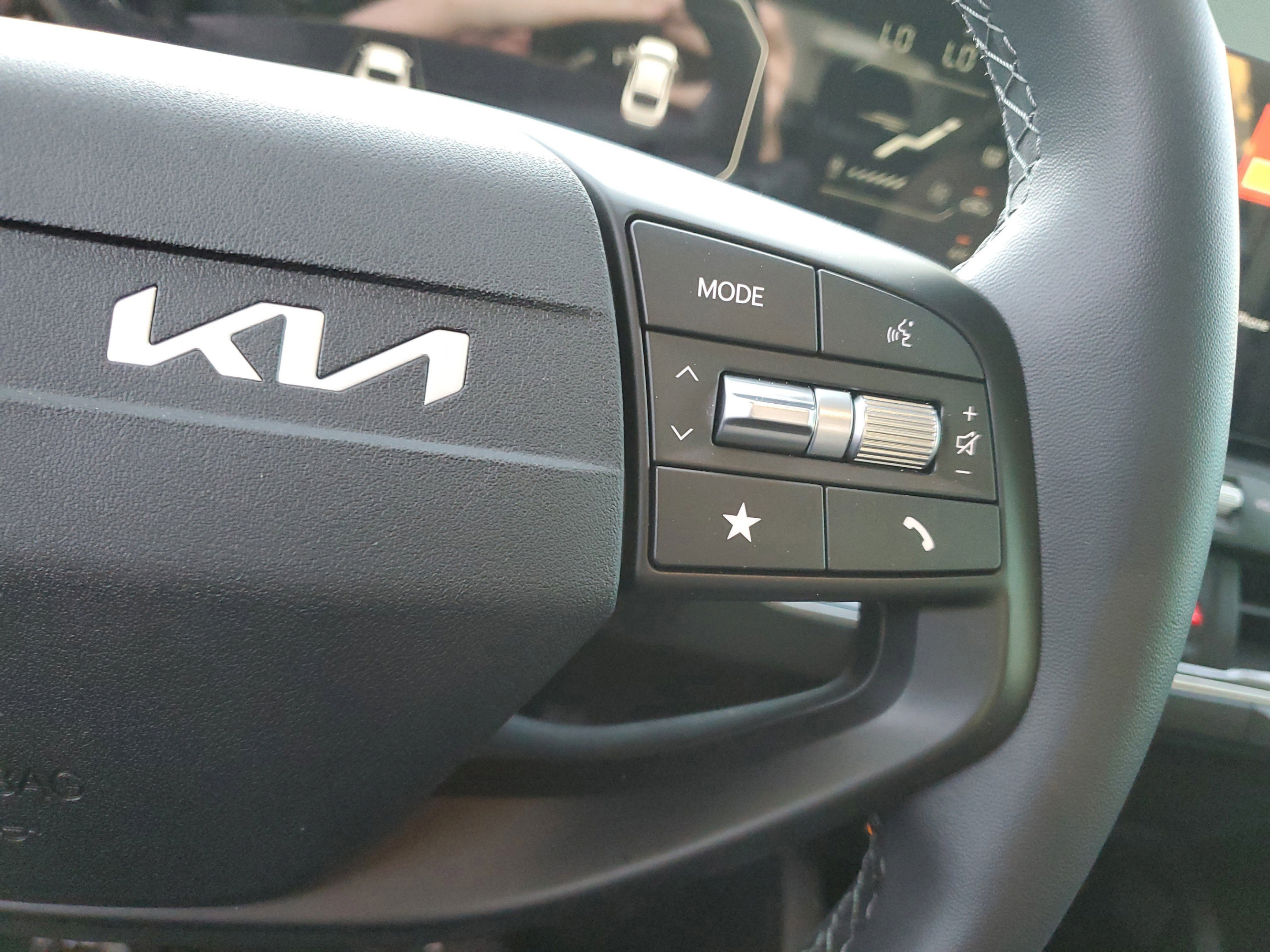New 2025 Kia K4 EX FWD image 8