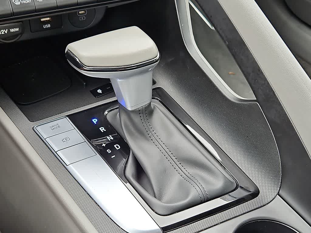 Certified 2025 Hyundai Elantra Sport FWD image 13