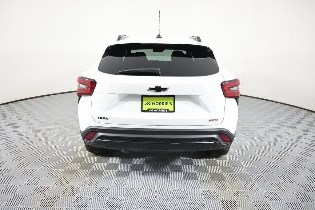 New 2026 Chevrolet Trax RS w/ Driver Confidence Package FWD image 5