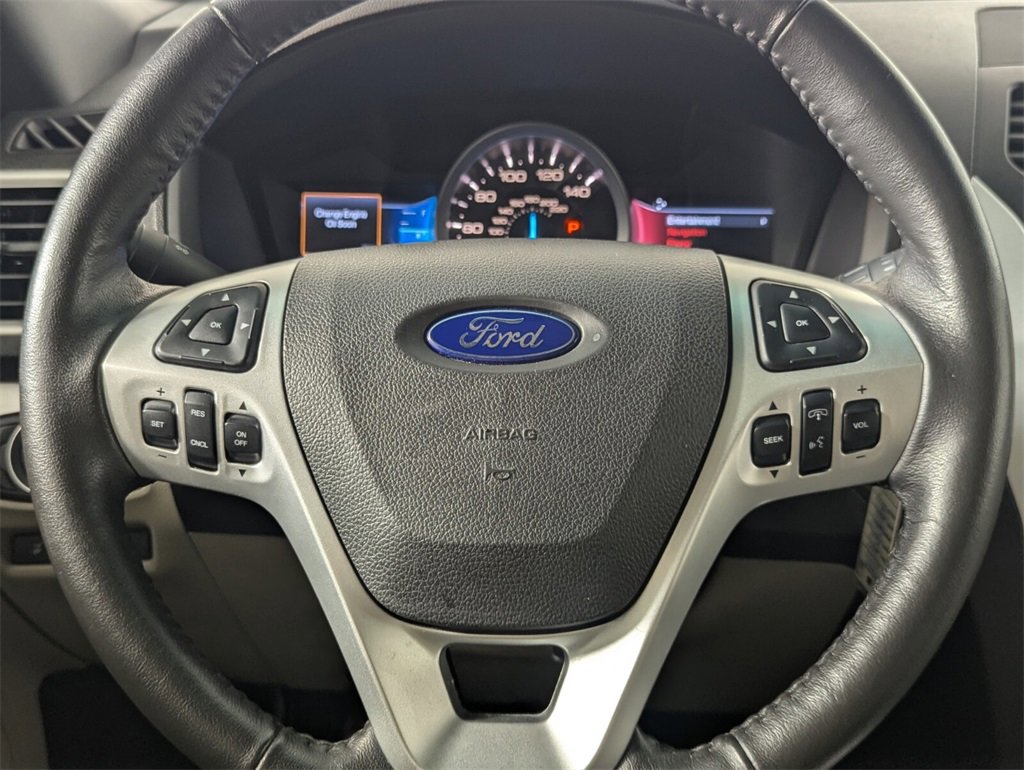 Used 2014 Ford Explorer XLT w/ Equipment Group 202A image 16