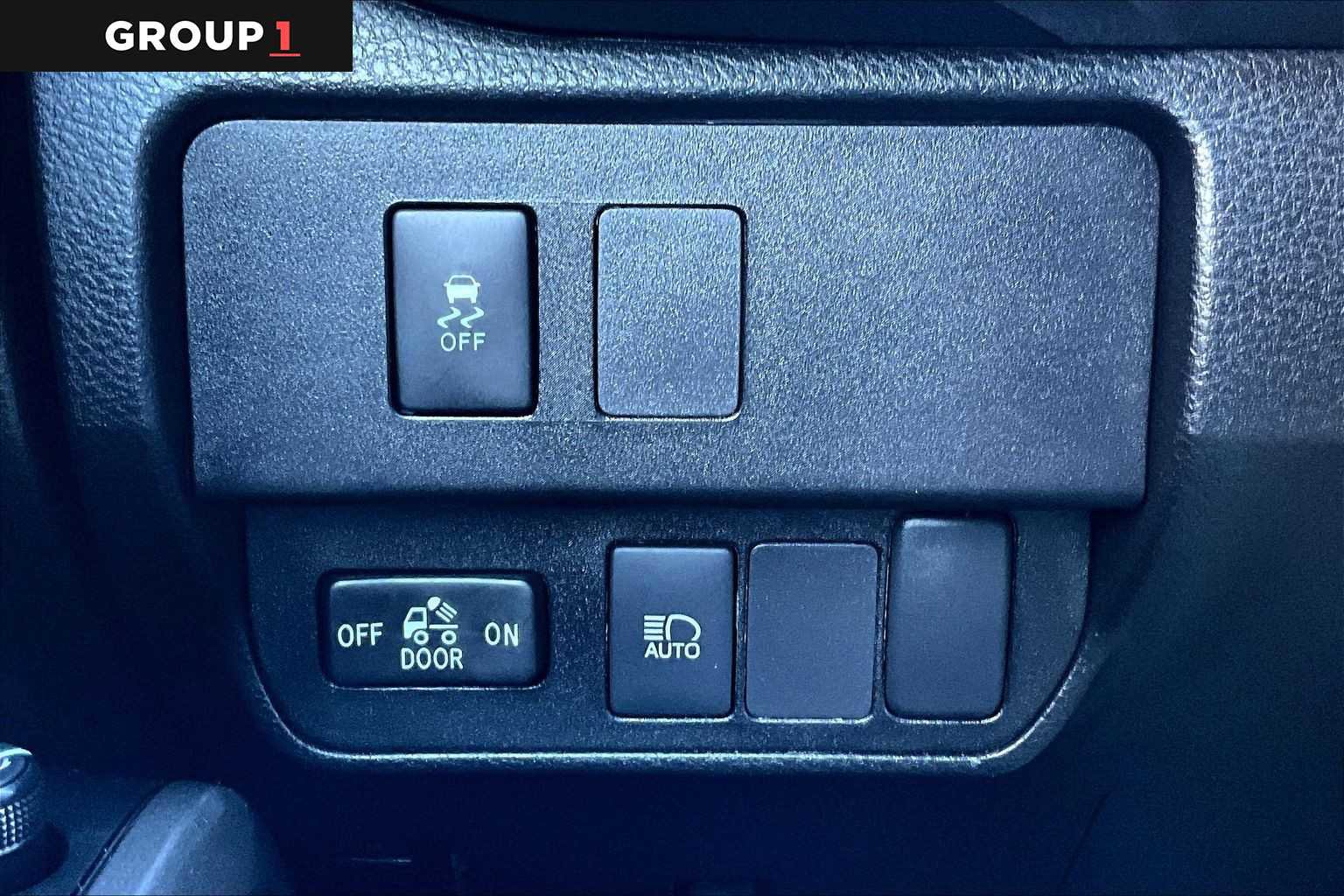 Certified 2023 Toyota Tacoma SR5 AWD/4WD image 34