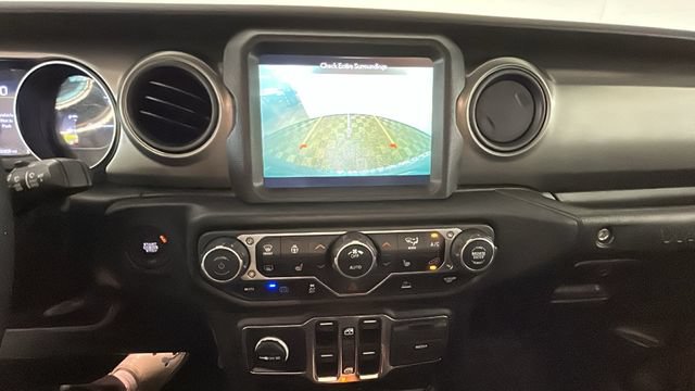 Used 2023 Jeep Wrangler Unlimited w/ Cold Weather Group AWD/4WD image 24