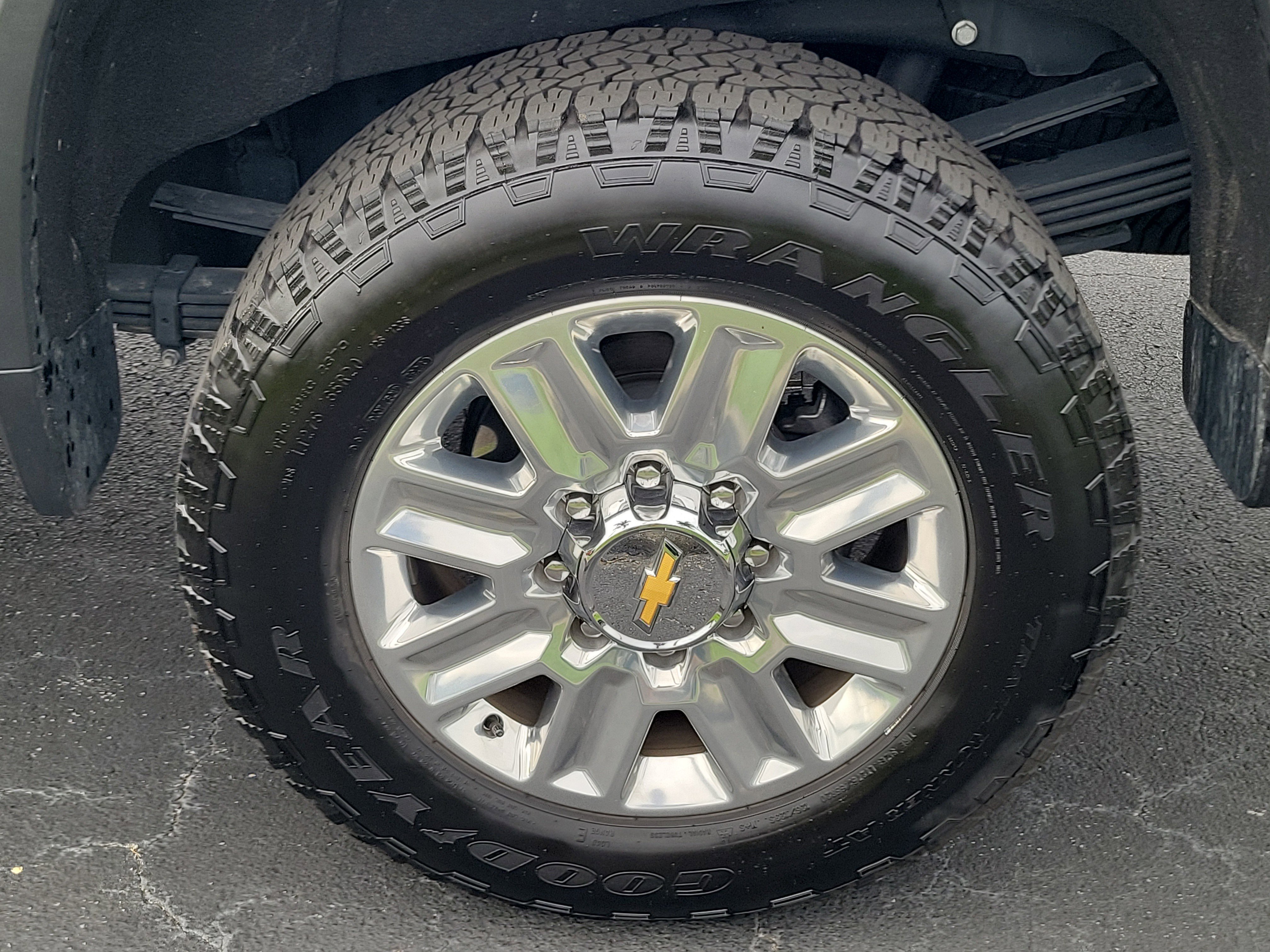 Used 2025 Chevrolet Silverado 3500 High Country w/ Technology Package image 8