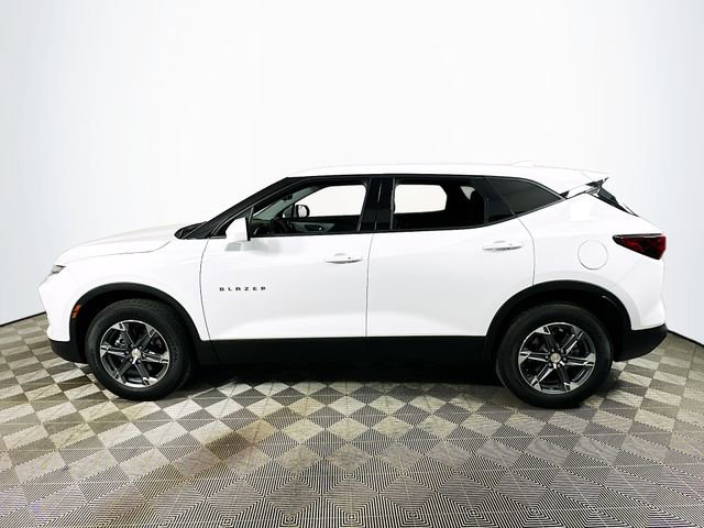 Used 2025 Chevrolet Blazer LT image 6