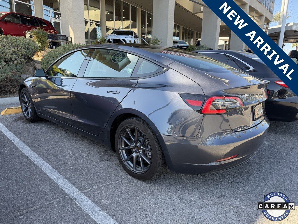 Used 2023 Tesla Model 3 Standard Range image 3