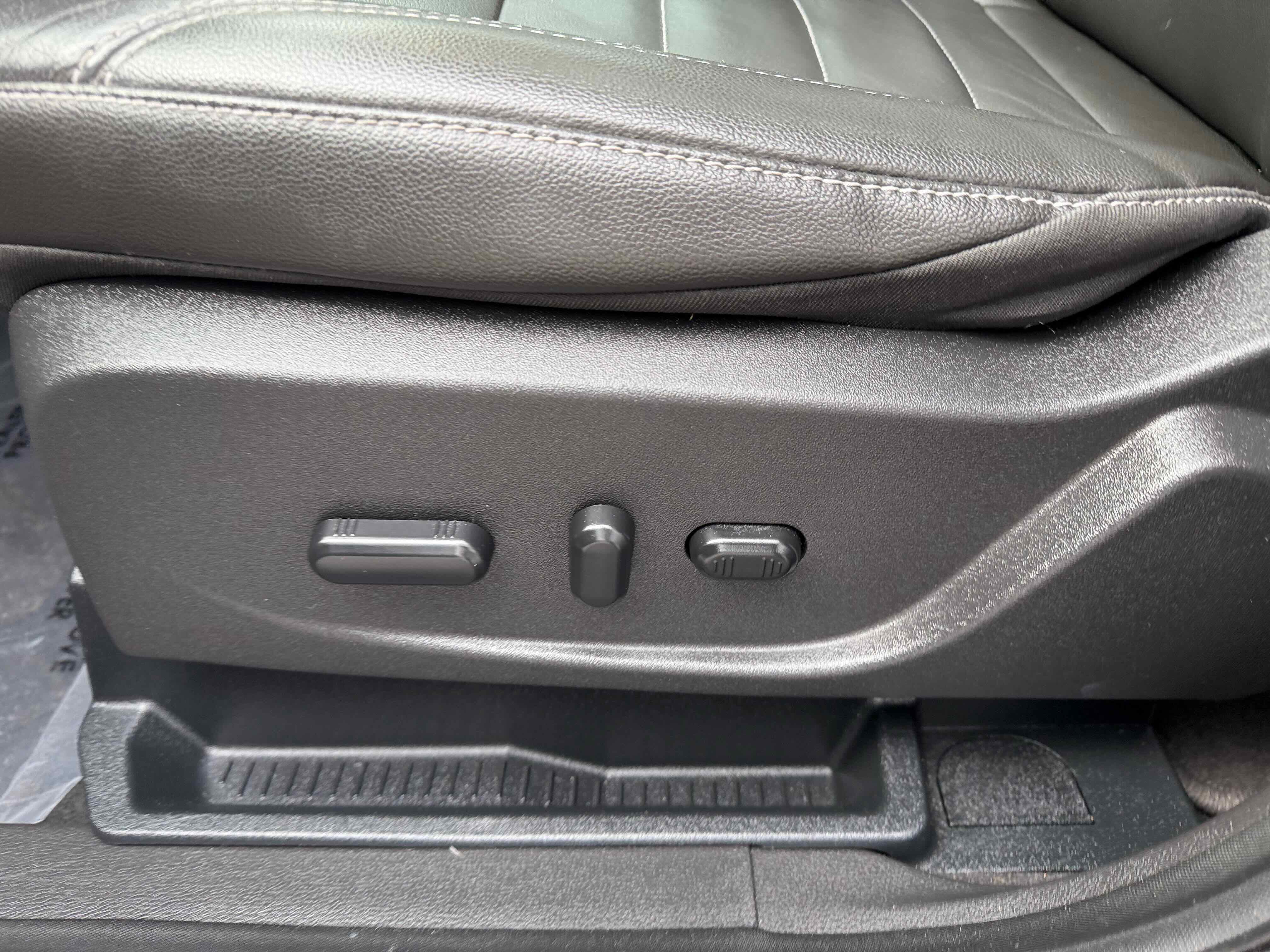 Used 2015 Ford Escape Titanium w/ Equipment Group 301A image 14