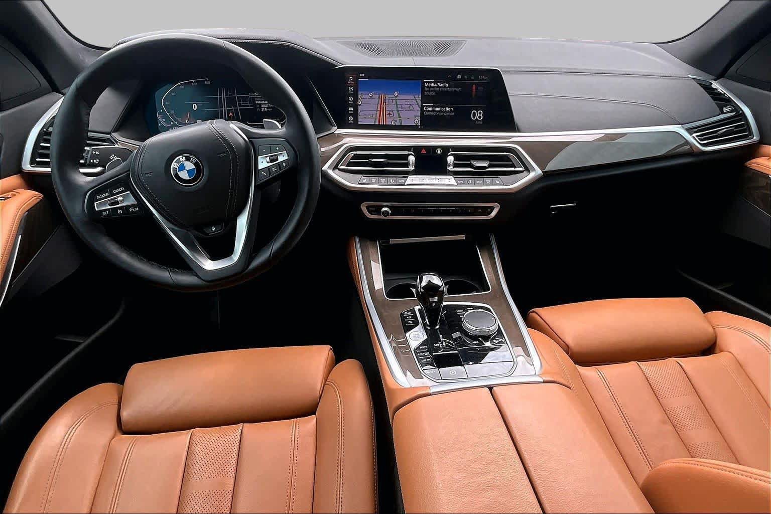 Used 2022 BMW X5 xDrive40i w/ Parking Assistance Package AWD/4WD image 15