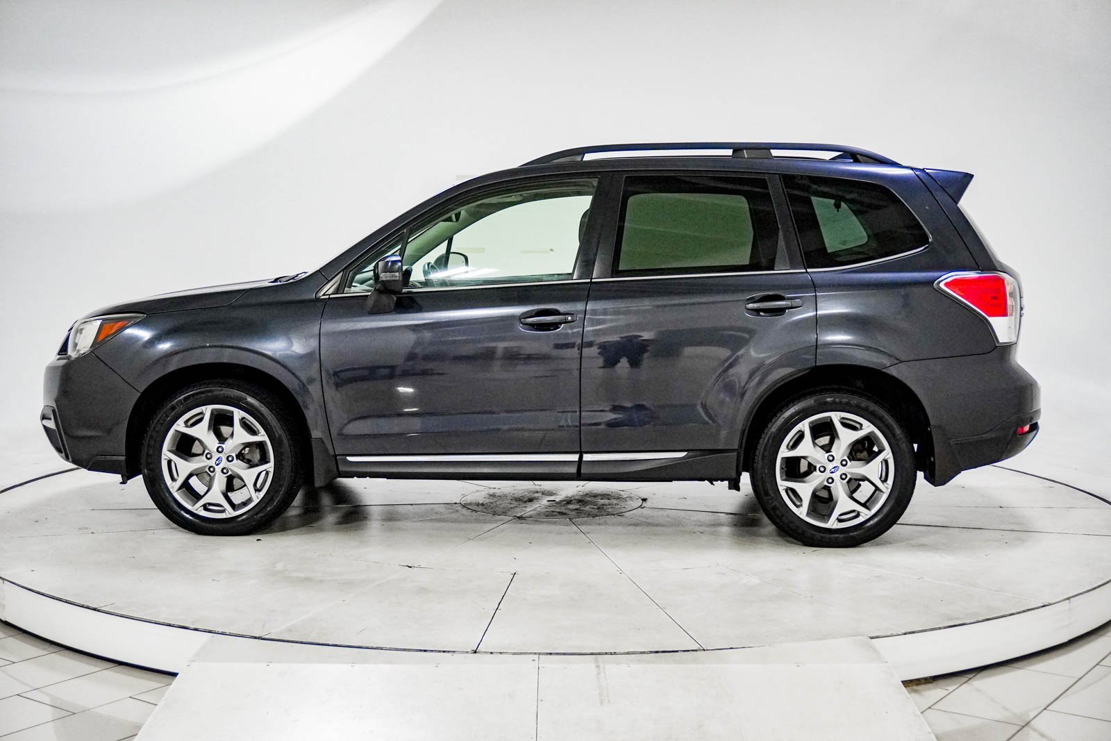 Used 2018 Subaru Forester 2.5i Touring image 5