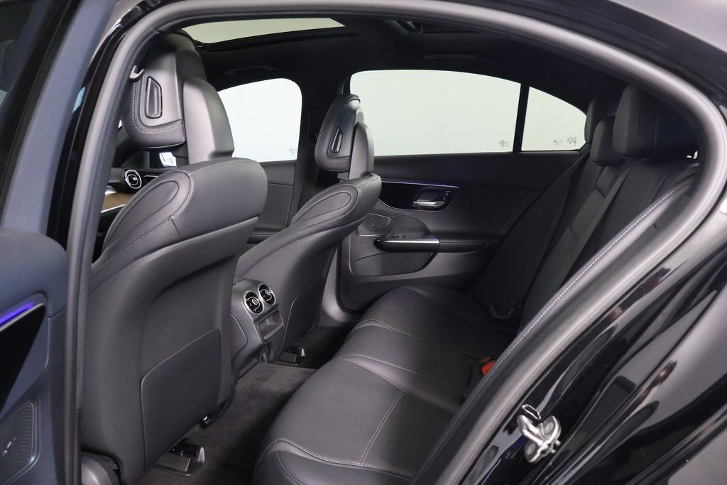 Used 2025 Mercedes-Benz C 300 4MATIC Sedan image 11
