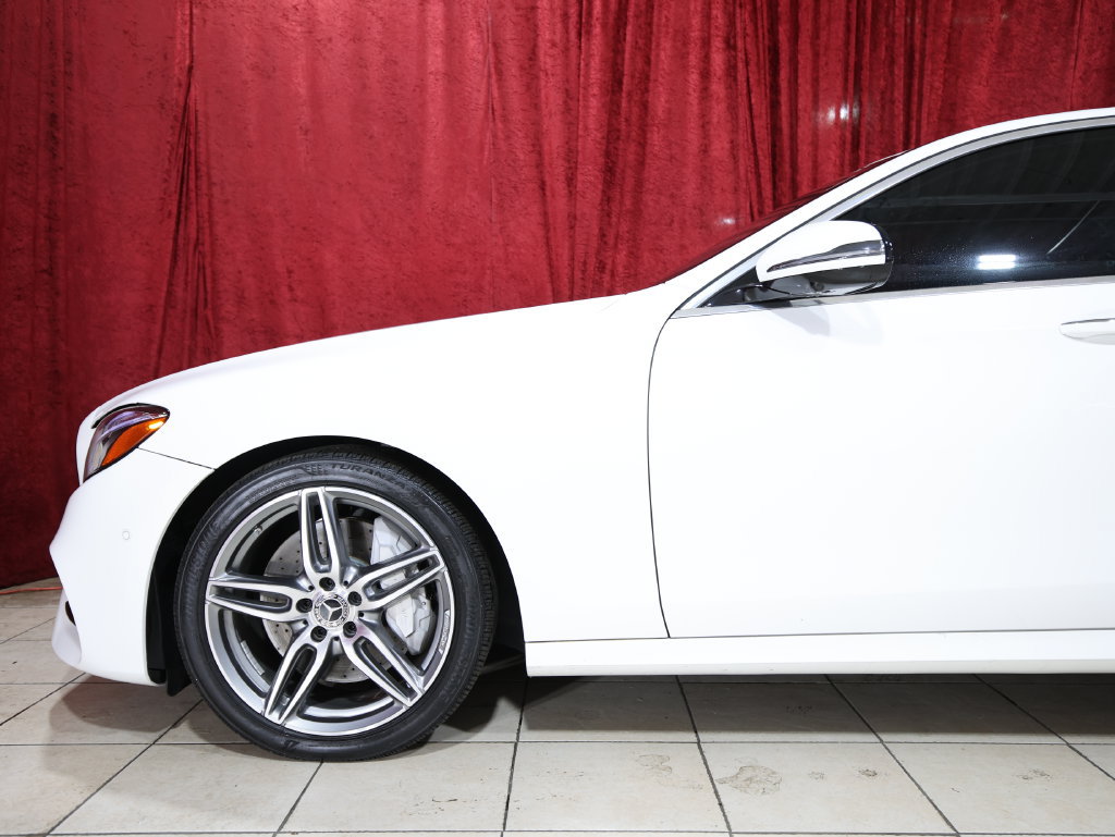 Used 2019 Mercedes-Benz E 300 image 4