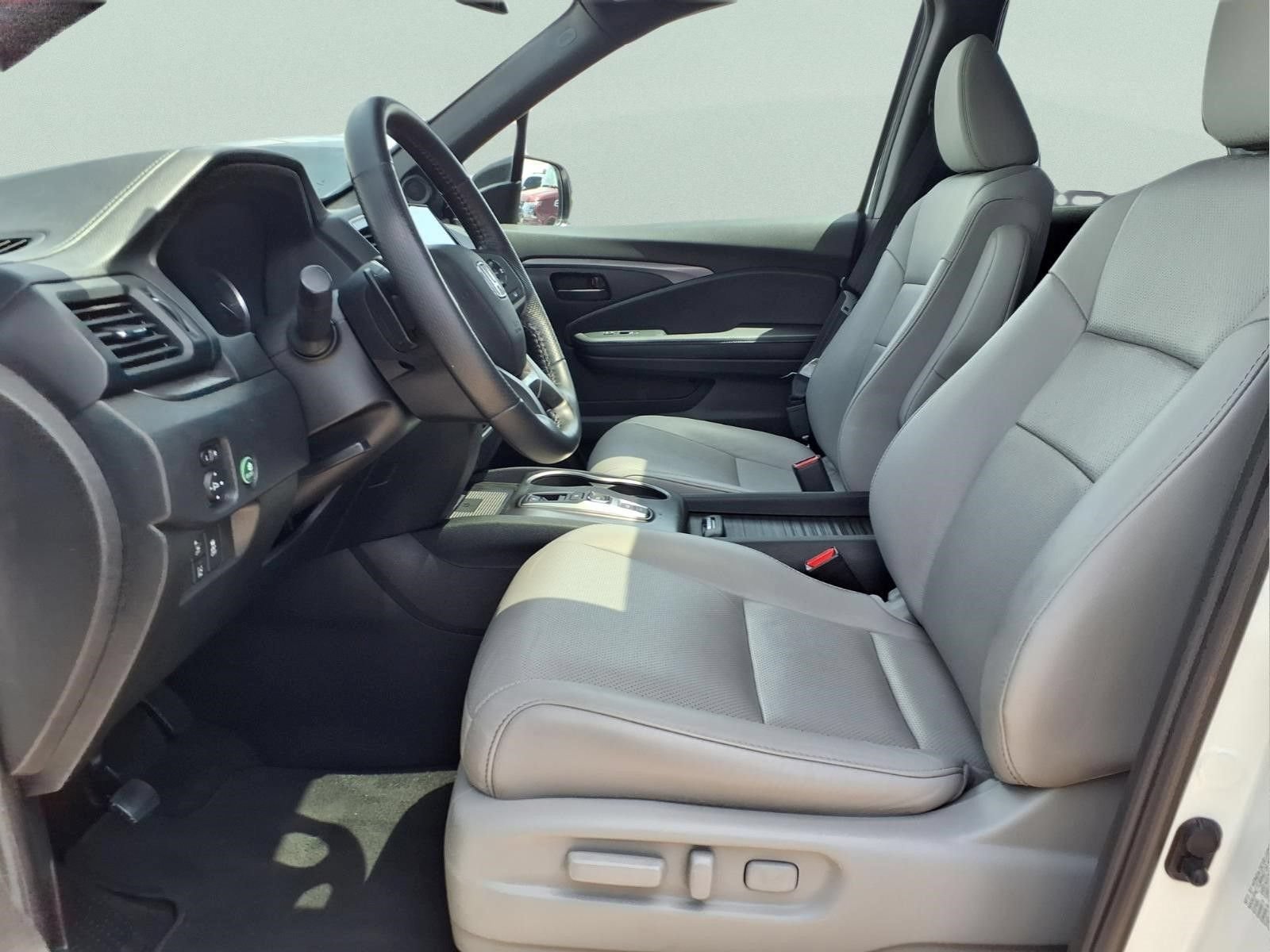 Used 2023 Honda Passport EX-L image 10