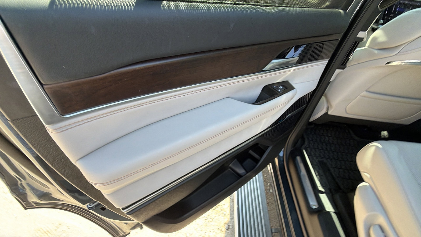 Certified 2025 Jeep Grand Wagoneer 4WD image 24