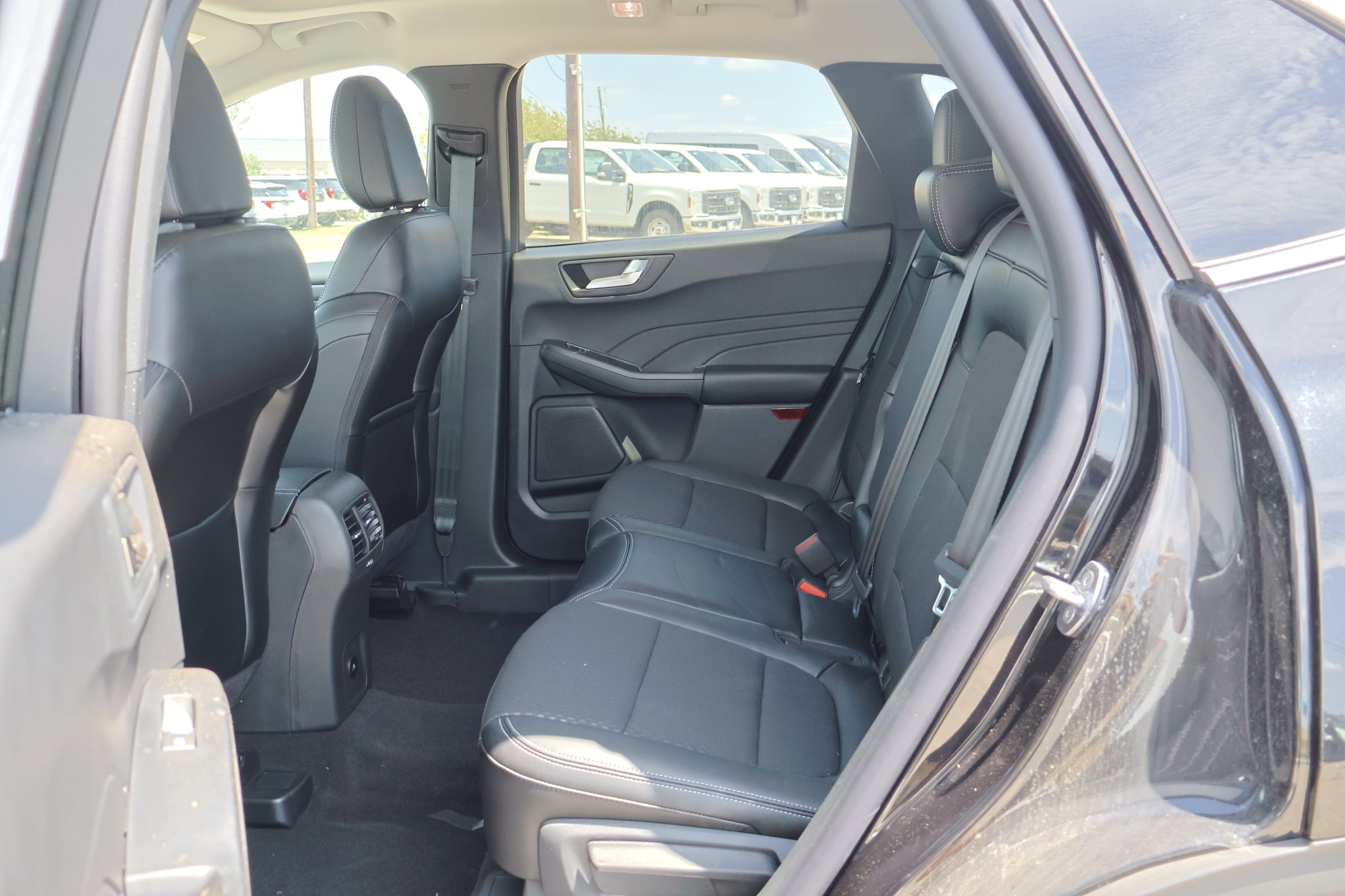 New 2025 Ford Escape SE image 32