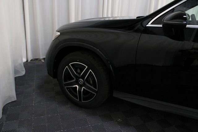New 2026 Mercedes-Benz GLC 300 4MATIC image 9